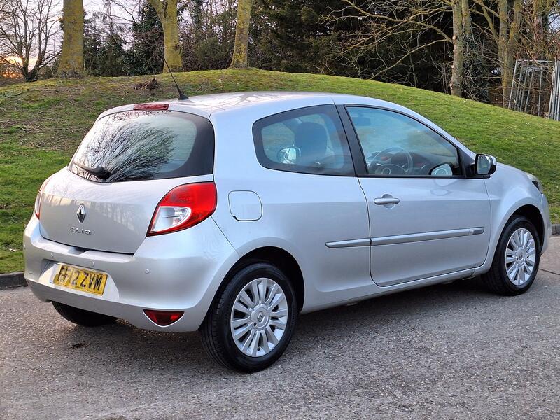 RENAULT CLIO