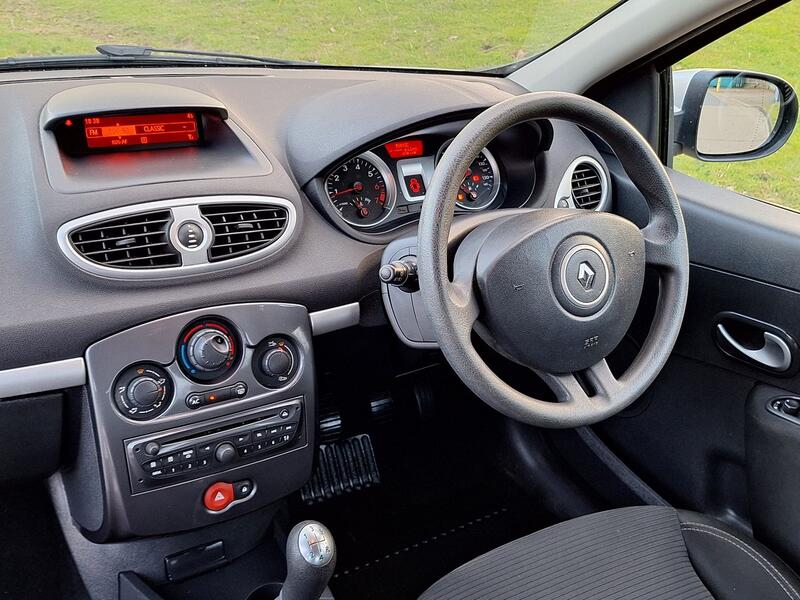 RENAULT CLIO