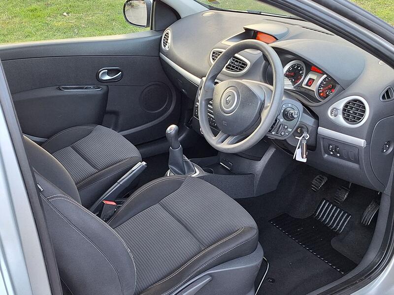 RENAULT CLIO