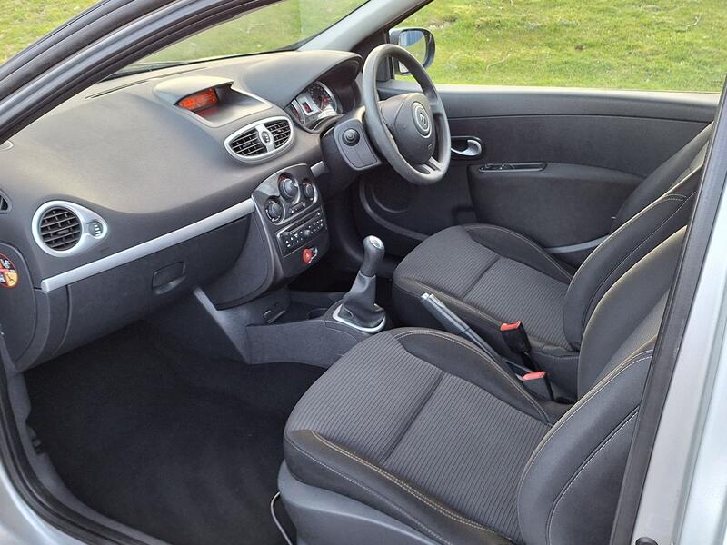 RENAULT CLIO