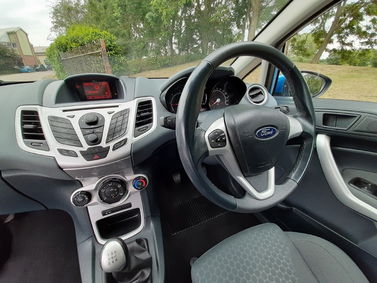 FORD FIESTA