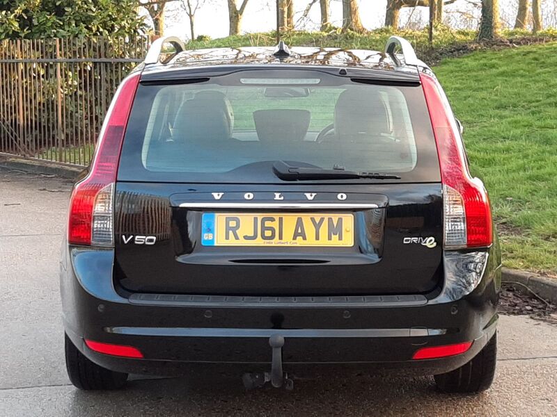 VOLVO V50