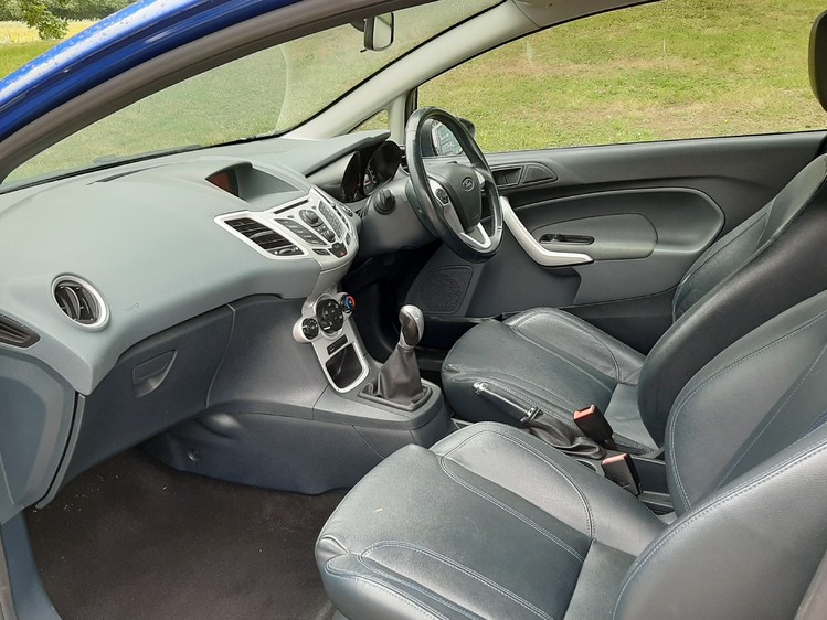 FORD FIESTA