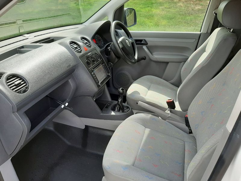 VOLKSWAGEN CADDY