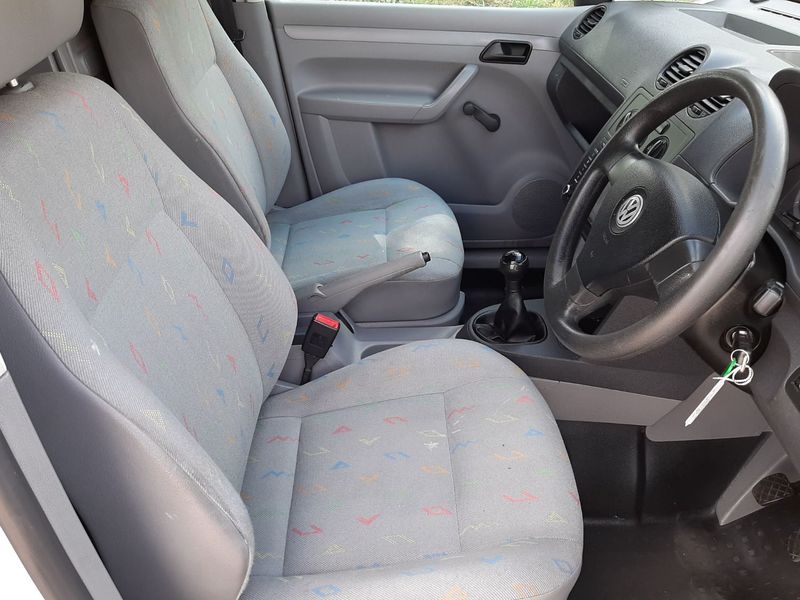VOLKSWAGEN CADDY