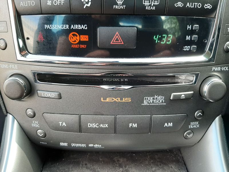 LEXUS IS