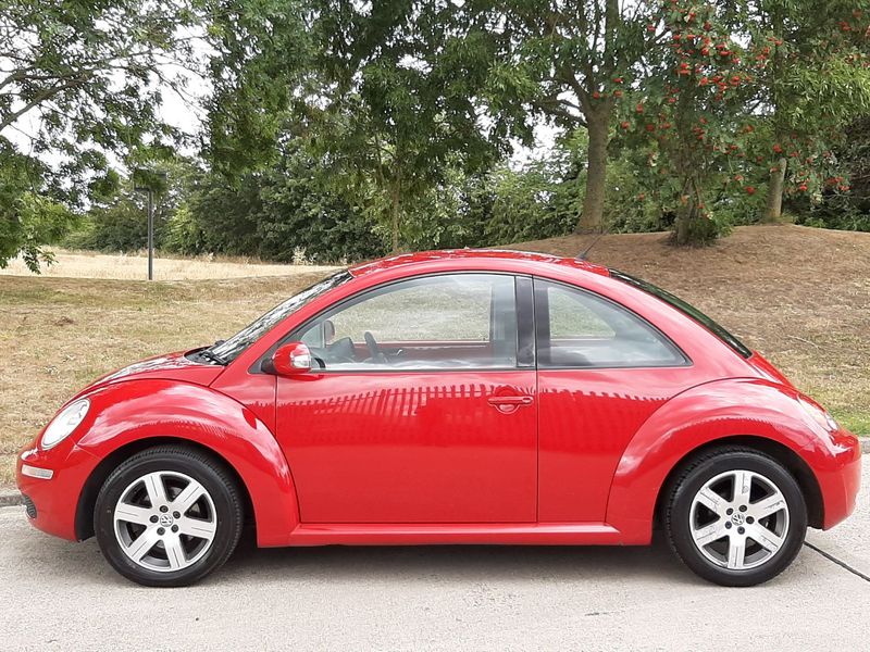 VOLKSWAGEN BEETLE