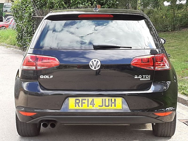 VOLKSWAGEN GOLF