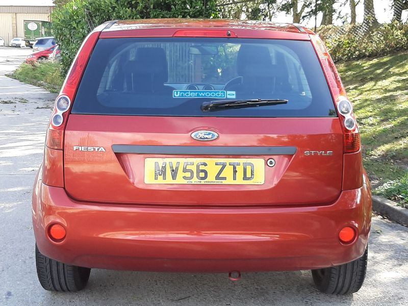 FORD FIESTA