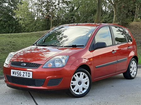 FORD FIESTA STYLE CLIMATE 16V * SOLD *