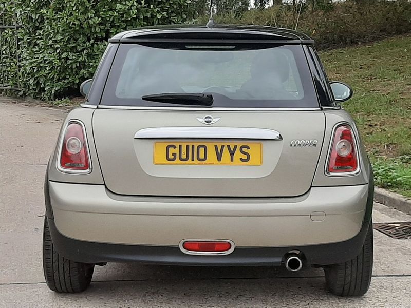 MINI HATCH