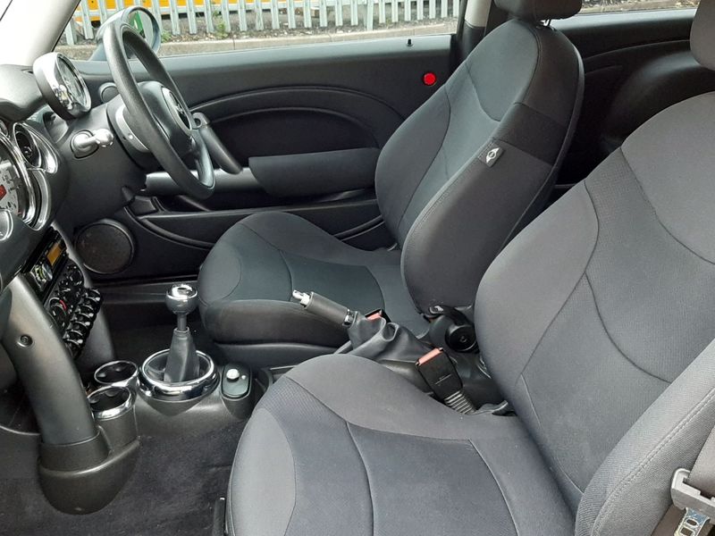 MINI HATCH COOPER