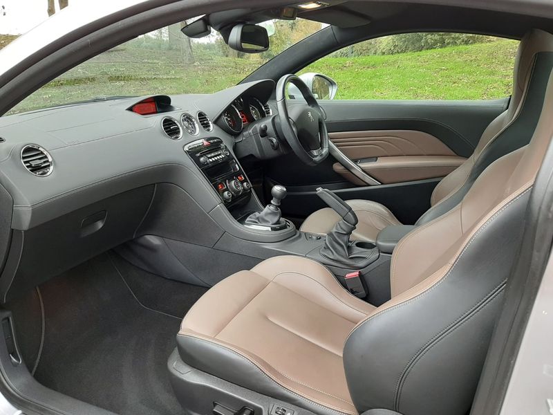 PEUGEOT RCZ