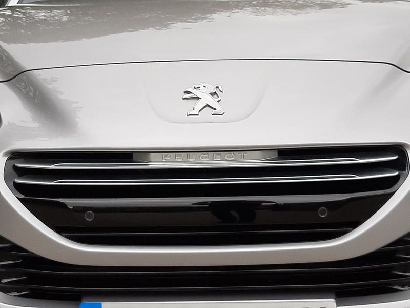 PEUGEOT RCZ