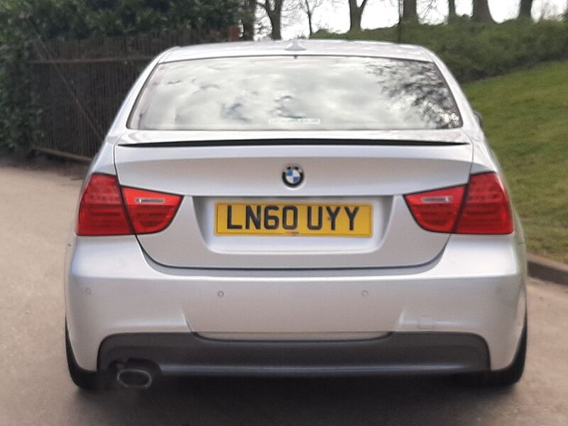 BMW 3 SERIES