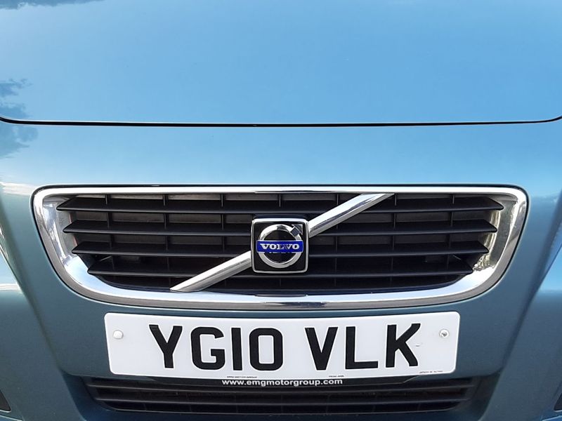 VOLVO V50
