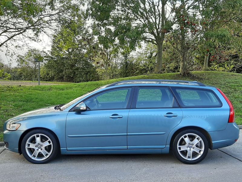 VOLVO V50