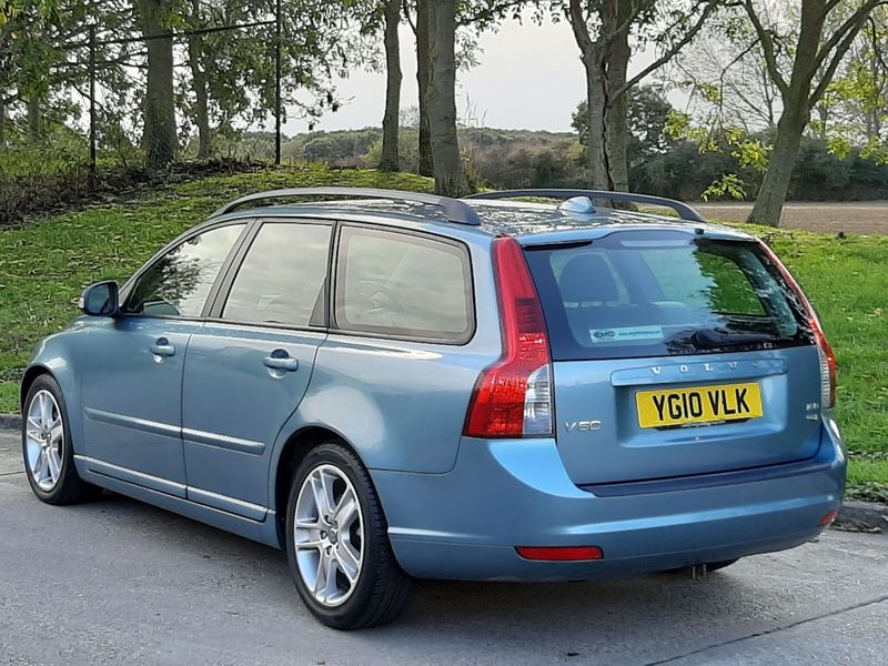 VOLVO V50