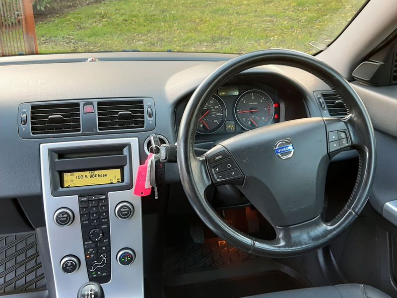 VOLVO V50