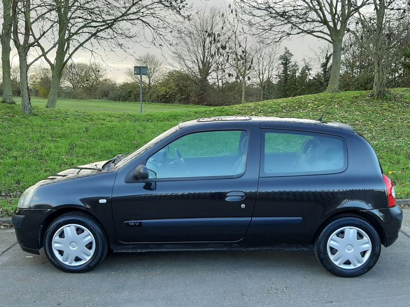 RENAULT CLIO