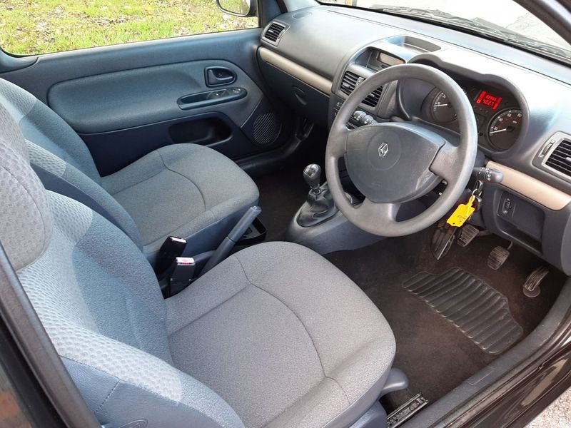 RENAULT CLIO