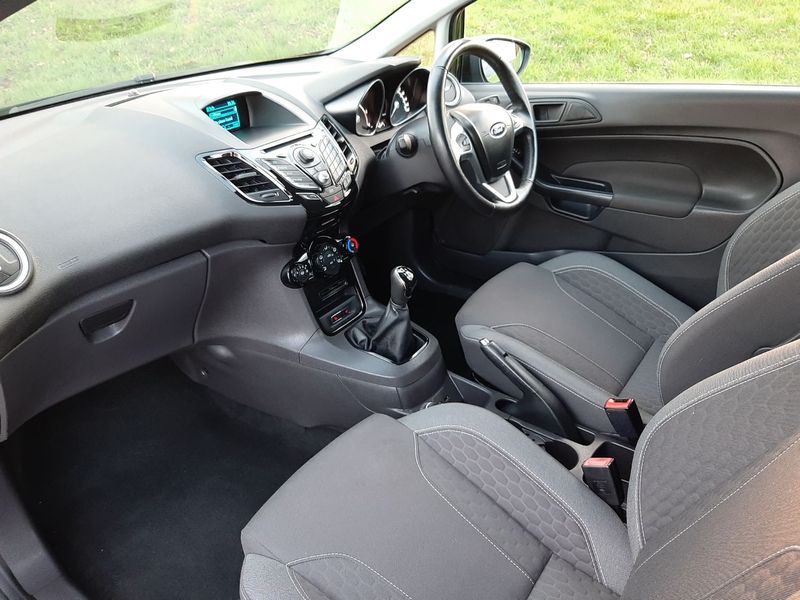FORD FIESTA VAN