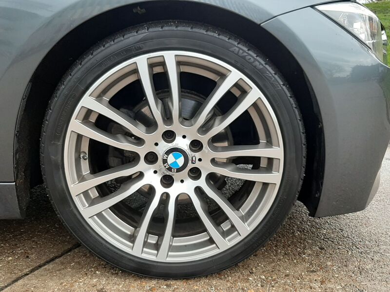 BMW 3 SERIES