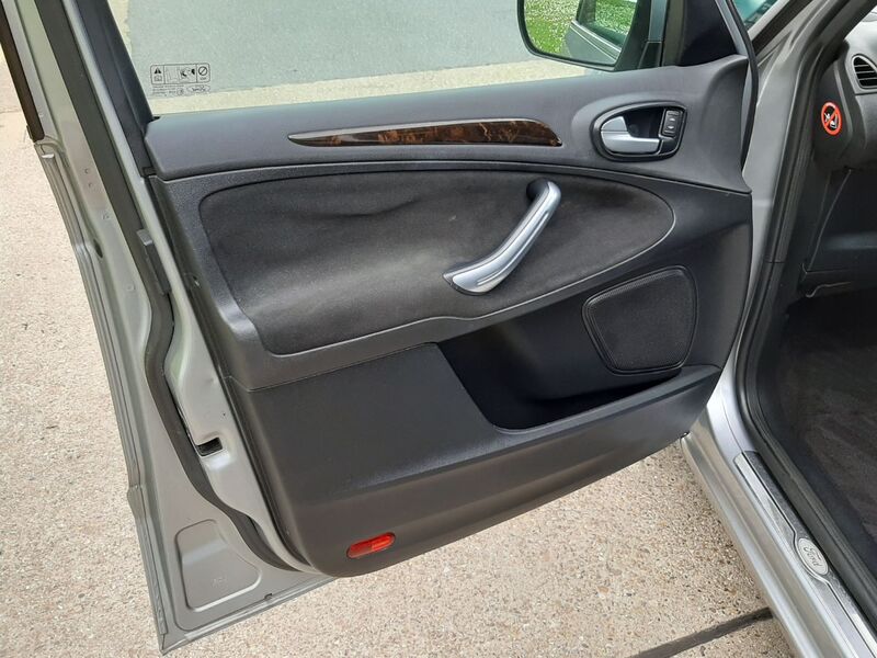 FORD GALAXY