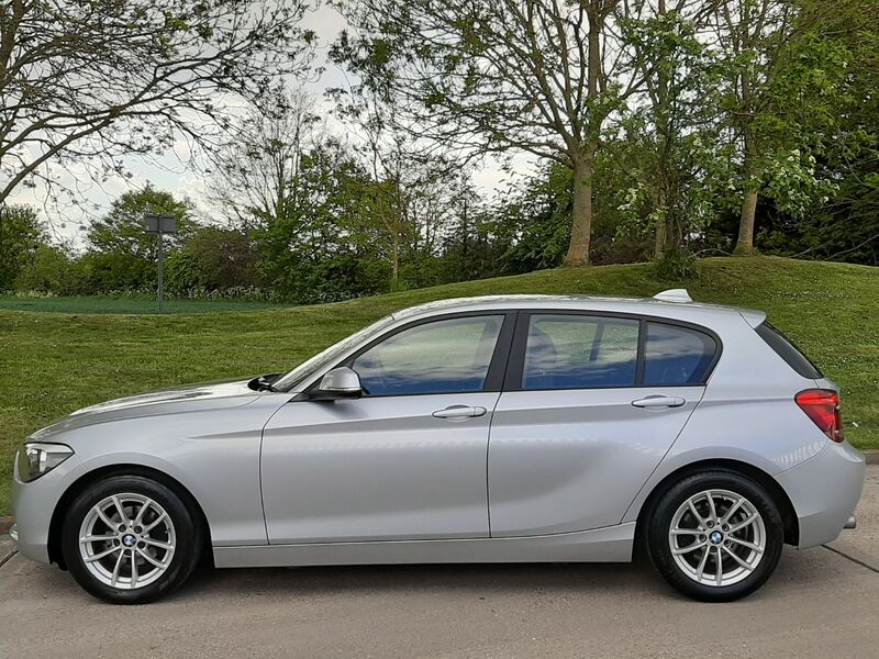 BMW 1 SERIES