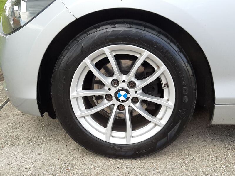 BMW 1 SERIES