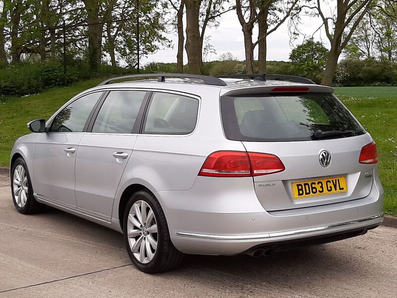 VOLKSWAGEN PASSAT