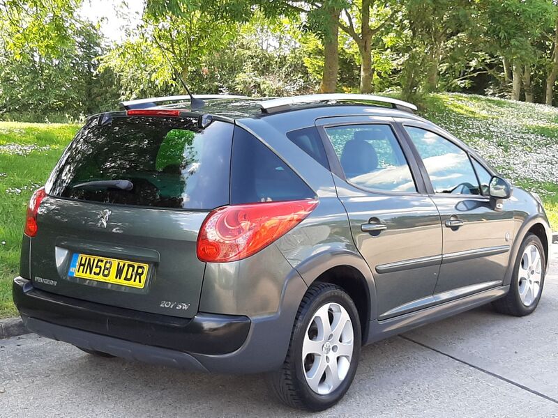 PEUGEOT 207