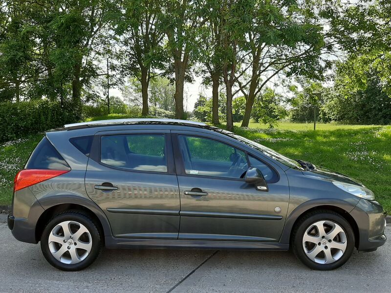 PEUGEOT 207