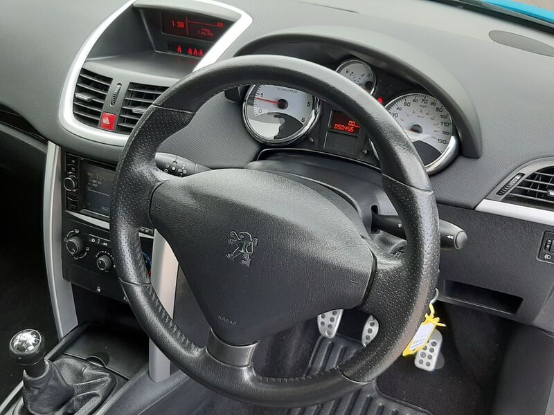 PEUGEOT 207