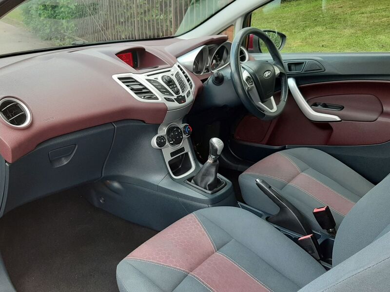 FORD FIESTA