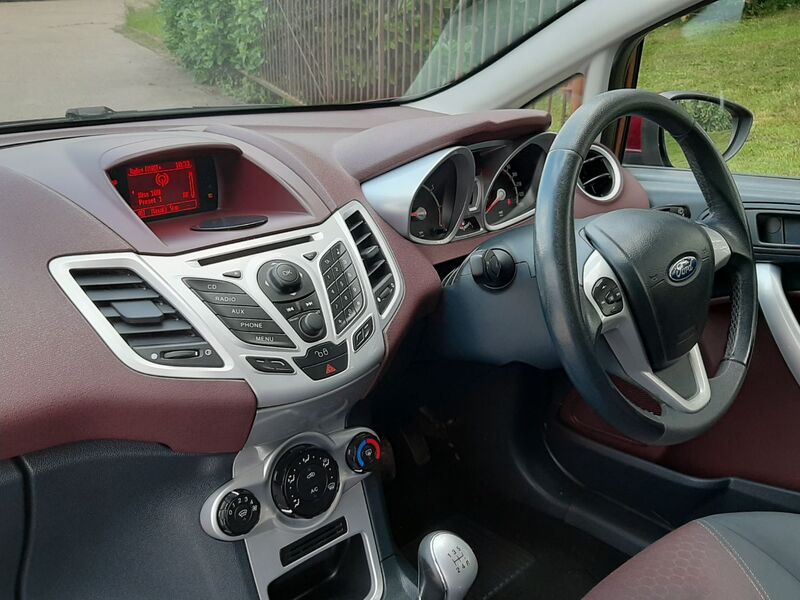 FORD FIESTA