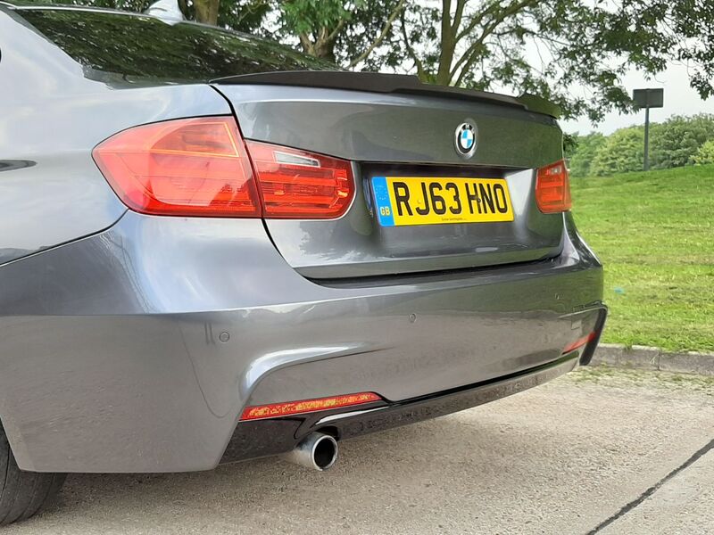 BMW 3 SERIES