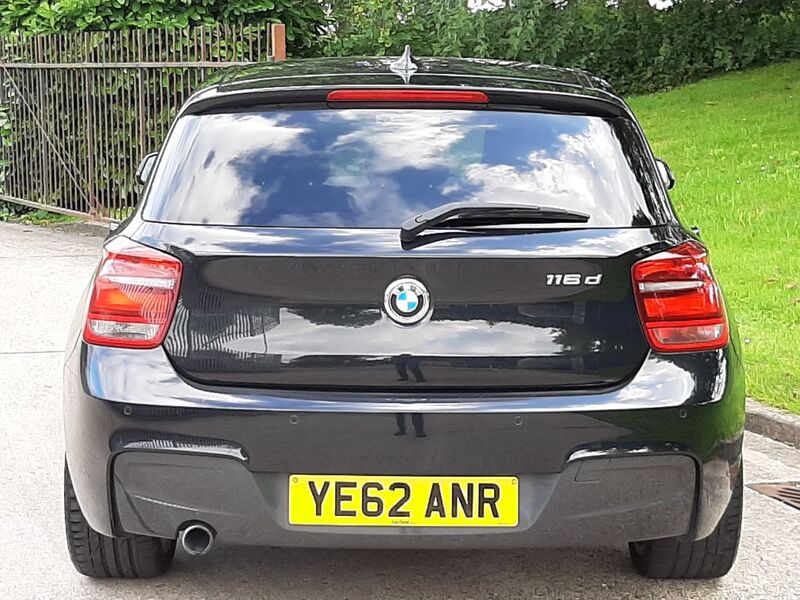 BMW 1 SERIES