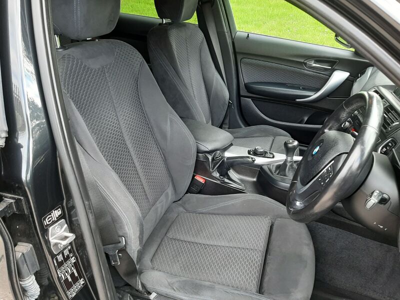 BMW 1 SERIES