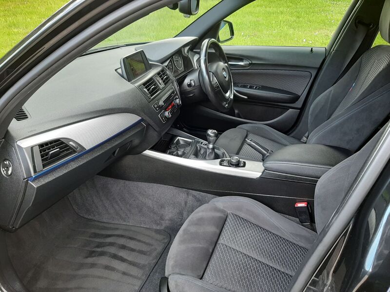 BMW 1 SERIES