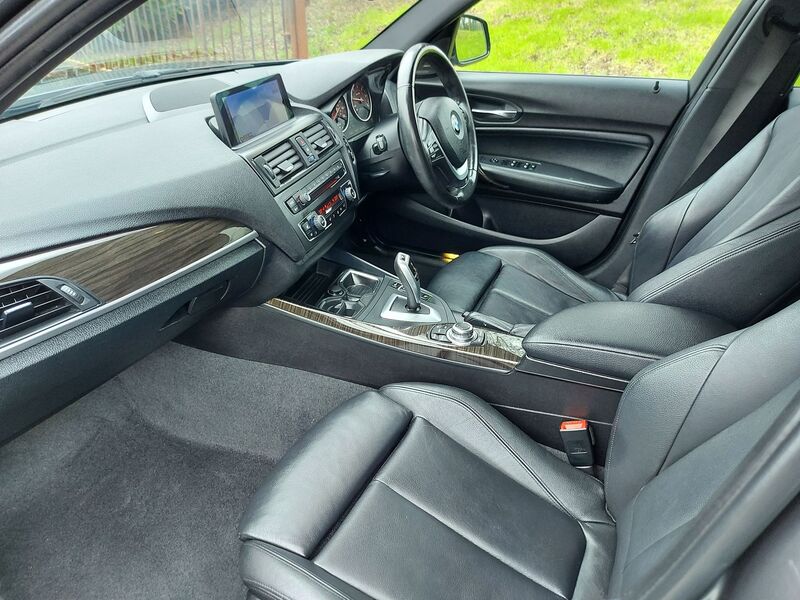BMW 1 SERIES