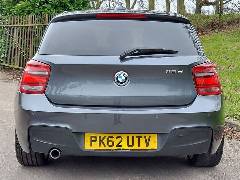 BMW 1 SERIES