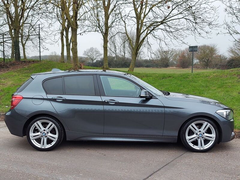 BMW 1 SERIES