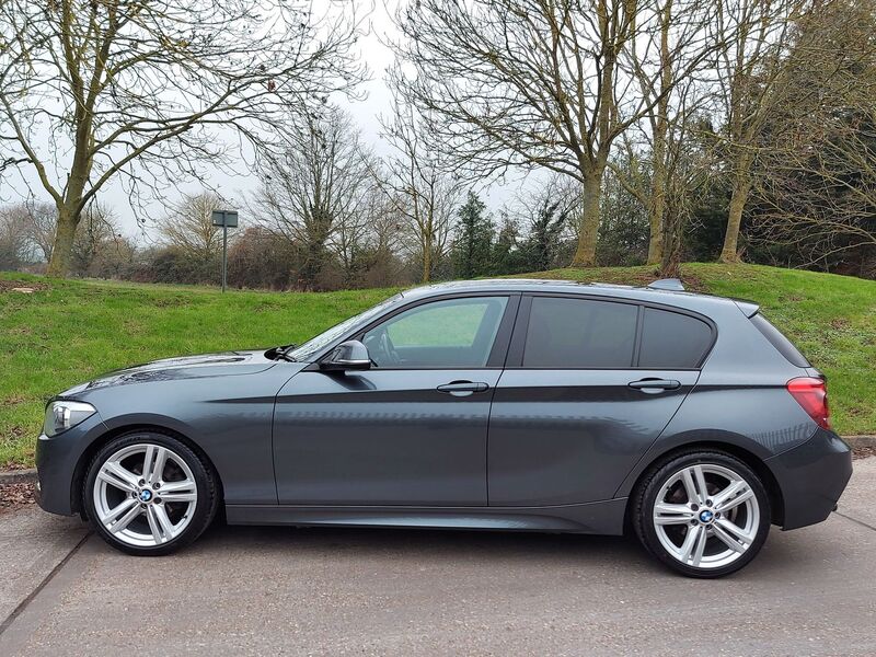 BMW 1 SERIES