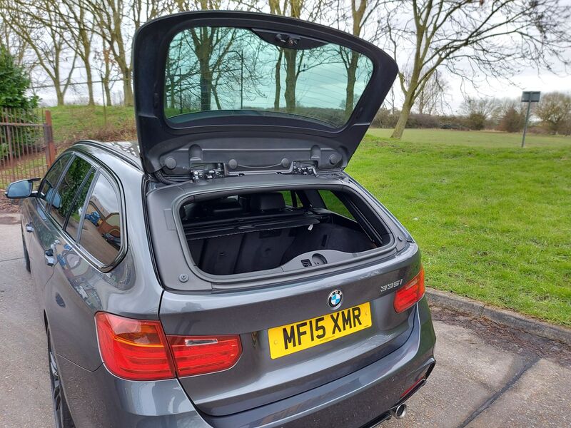 BMW 3 SERIES