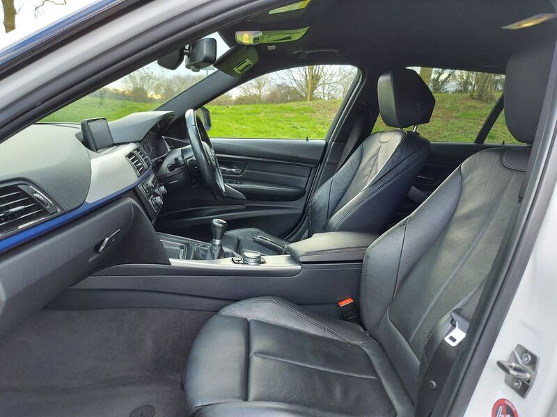 BMW 3 SERIES