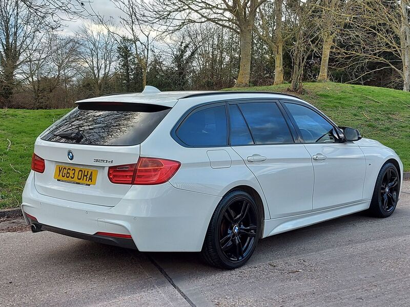 BMW 3 SERIES