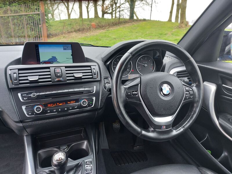BMW 1 SERIES