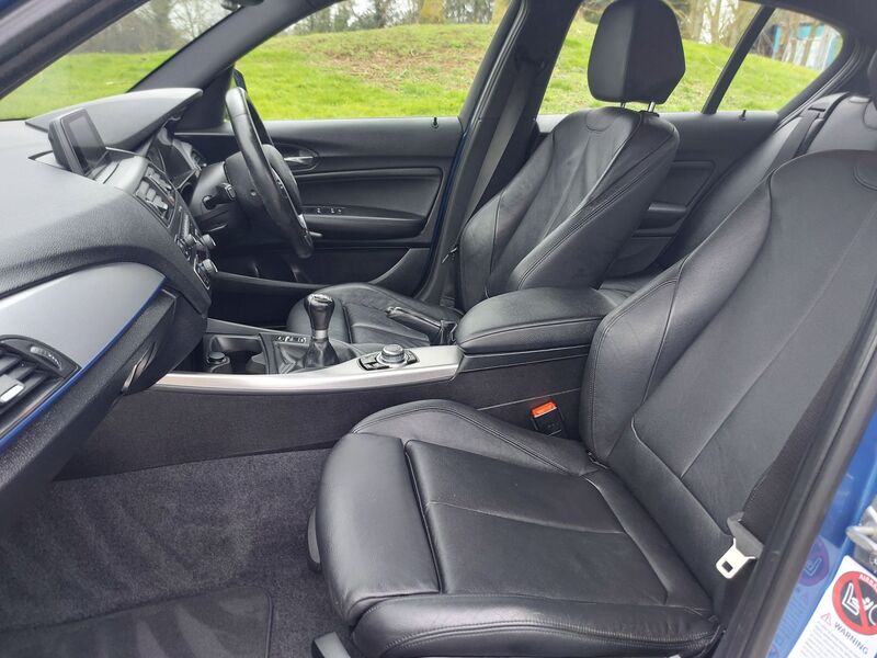 BMW 1 SERIES