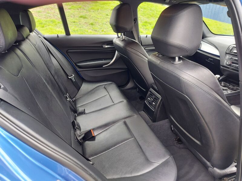 BMW 1 SERIES